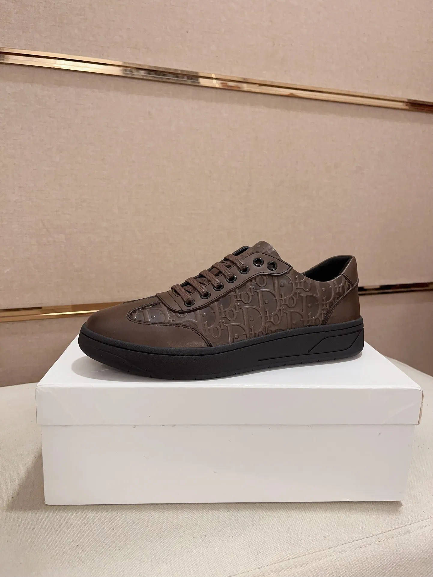 Men's shoes 💰: 400💰 [Dior·Dior] New casual sports style men's shoes, new spring and summer design, perfect workmanship, lace-up lazy style to create wardrobe quality, upper: imported first-layer cowhide, sheepskin lining is soft and comfortable, ultra-light TPU wear-resistant outsole, simple, versatile fashion men's shoes, excellent color code number 38--44 (45 is custom-made and non-returnable